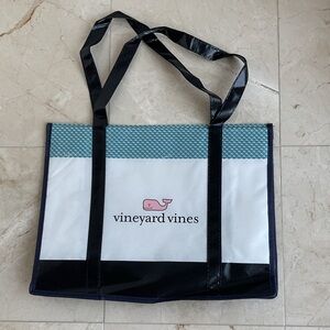 Vineyard Vines reusable tote